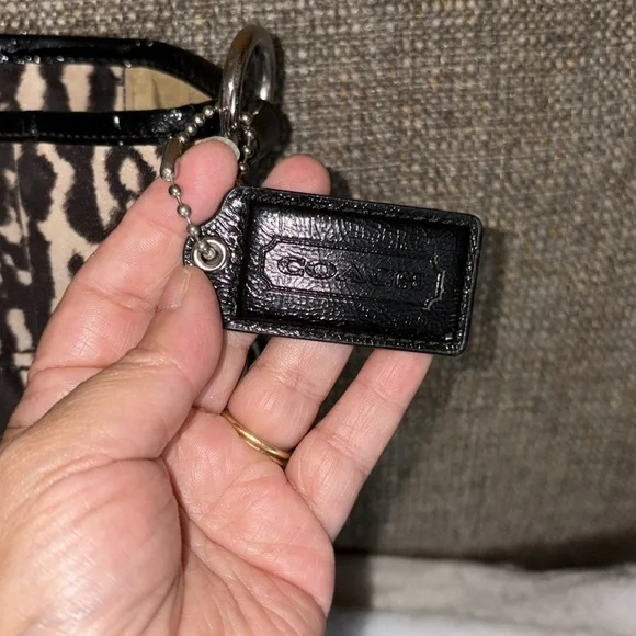 Gently Loved Coach Large Getaway Ocelot Print Nylon Diaper /Weekender Tote Bag - Picture 8 of 12